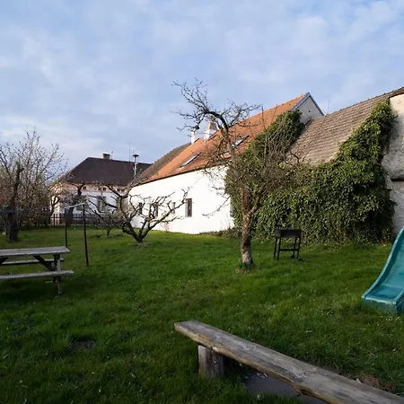 Chalupa U Hovorku S Bazenem - U Piskoven Vlkov Veseli nad Luznici Exterior photo
