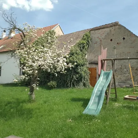 Chalupa U Hovorku S Bazenem - U Piskoven Vlkov Veseli nad Luznici Exterior photo