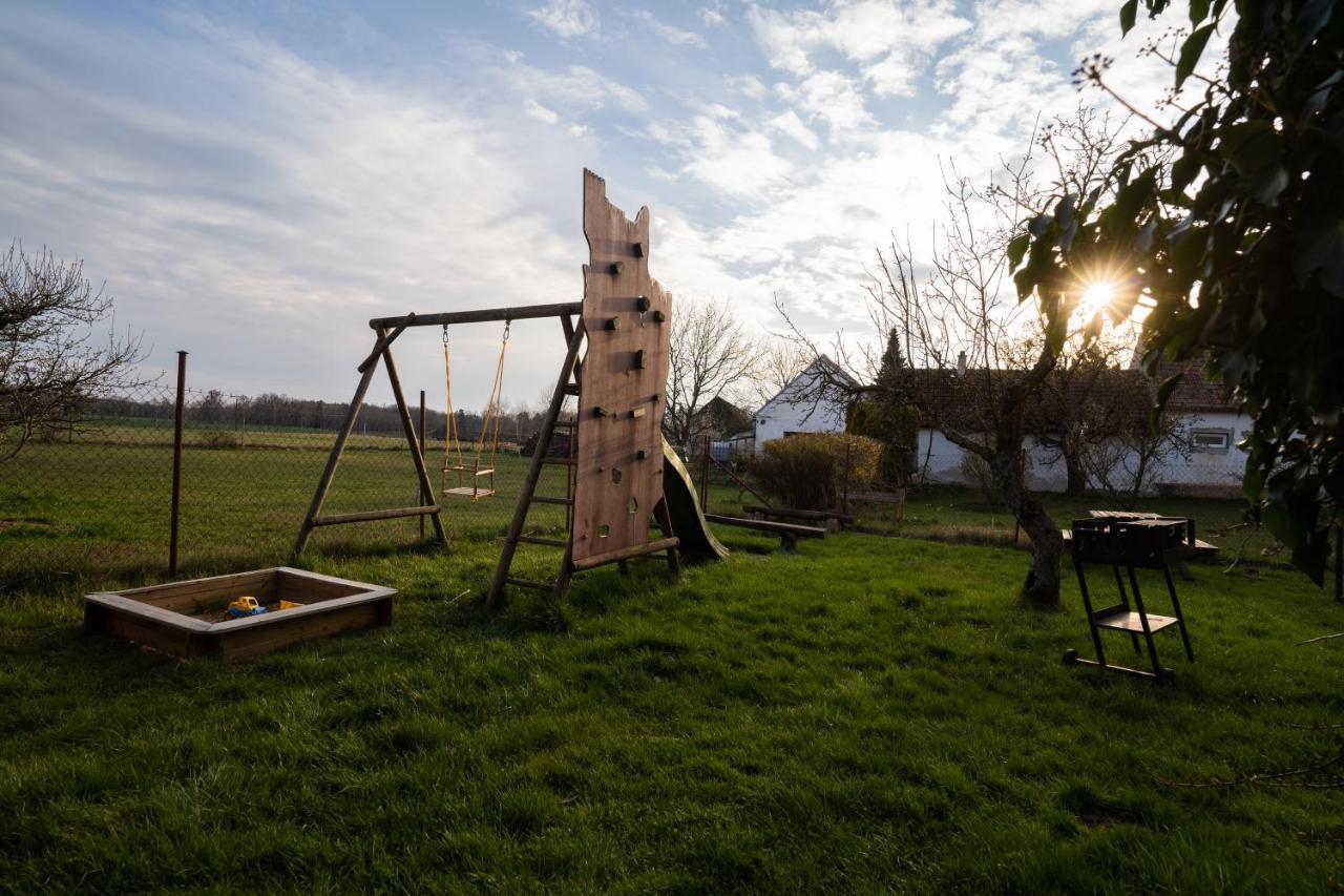 Landhaus U Hovorku S Bazenem - U Piskoven Vlkov Veselí nad Lužnicí